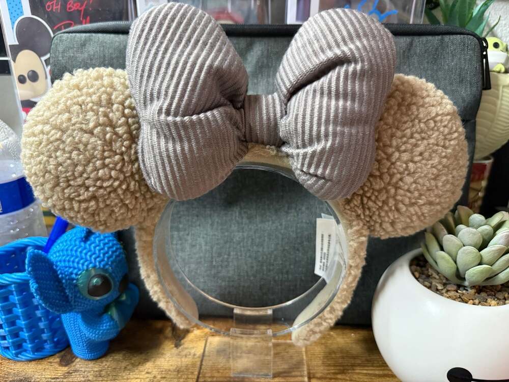 EUC Disney 2023 Winter Brown Bow Ear Headband